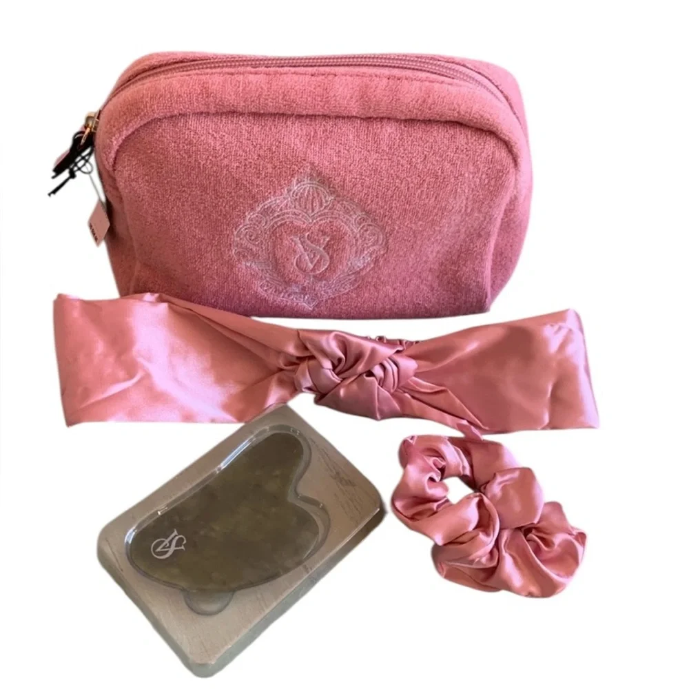 NWT Victoria’s Secret Facial Self Care Spa Kit